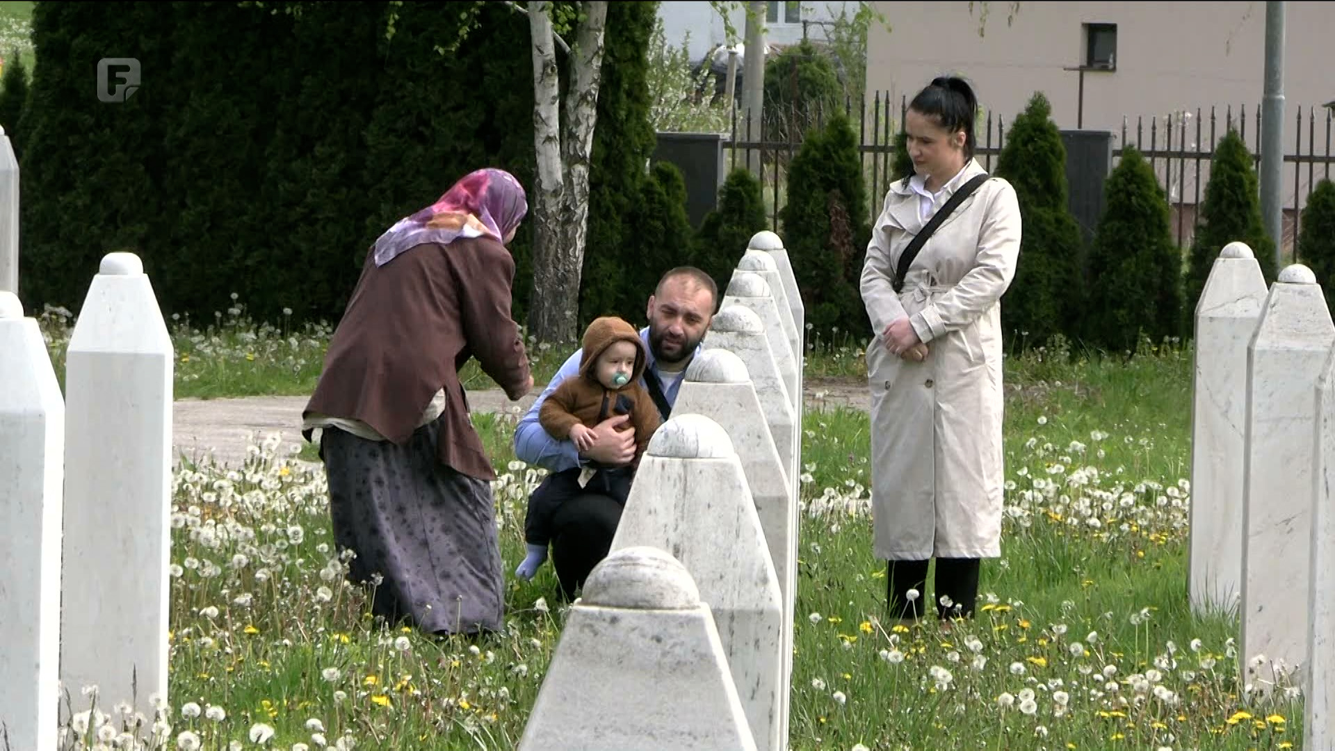 Porodice poginulih boraca i šehida, predstavnici IZ-a, brojni Podrinjci: Njihova žrtva nije bila uzaludna